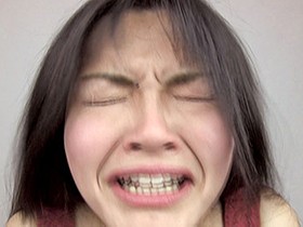 BBM女体図鑑 くしゃみ　サンプル画像08